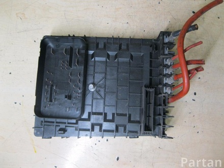 VW 1K0 937 125 D / 1K0937125D TIGUAN (5N_) 2010 Fuse Box