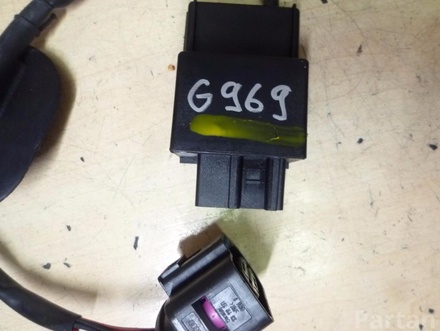 VOLKSWAGEN 1K0 906 093 F / 1K0906093F GOLF VI (5K1) 2012 Control unit for fuel delivery unit