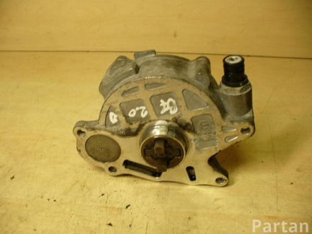 VW 03L 145 100 F / 03L145100F PASSAT (362) 2012 Vacuum Pump