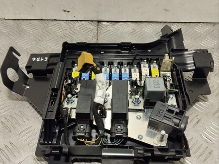 PORSCHE 99965702090, 97061030301 PANAMERA (970) 2013 Fuse Box