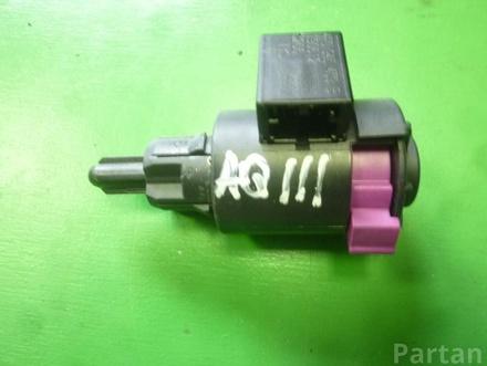 AUDI 4F0 945 459 B / 4F0945459B Q5 (8R) 2014 Brake Light Switch