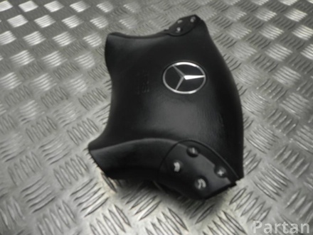 MERCEDES-BENZ A 203 860 05 02 / A2038600502 C-CLASS (W203) 2007 Driver Airbag