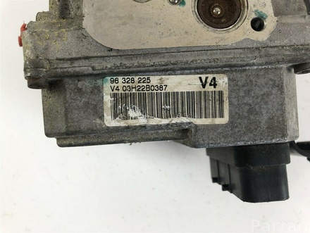 DAEWOO 18042995 EVANDA (KLAL) 2004 Control unit ABS Hydraulic 