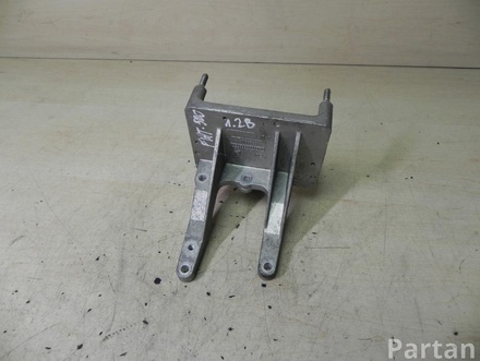 FIAT 55249001 500 (312_) 2012 Bracket