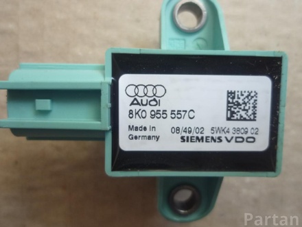 AUDI 8K0 955 557 C / 8K0955557C Q5 (8R) 2010 Impact Crash Sensor 