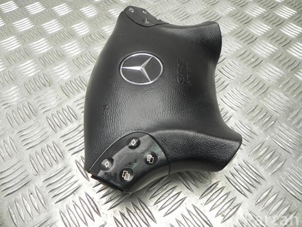 MERCEDES-BENZ A 203 860 05 02 / A2038600502 C-CLASS (W203) 2007 Driver Airbag