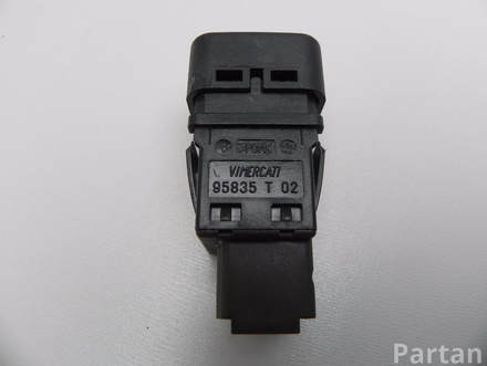 CITROËN 95835T02 C3 II 2011 Key switch for deactivating airbag