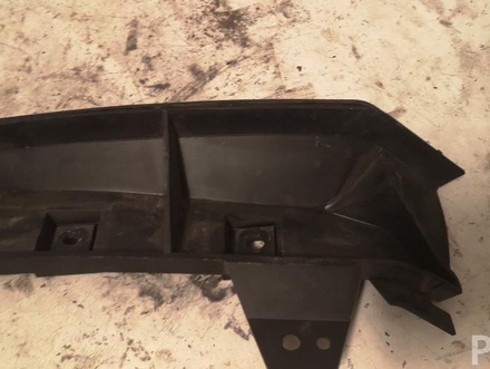 VOLVO 30698697 V50 (MW) 2005 Bracket for bumper