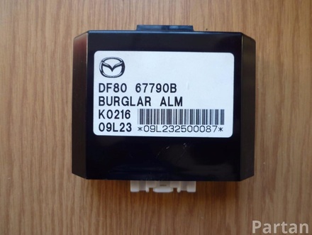 MAZDA DF8067790B 2 (DE) 2009 Control unit for anti-towing device and anti-theft device